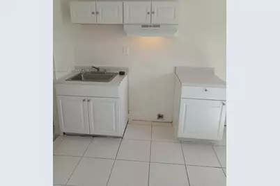 5018 Pembroke Rd, West Park, FL 33021 - Photo 7