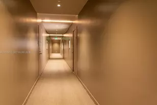 1000 Brickell Plaza, Miami, FL 33131 - Photo 7