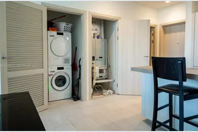 1000 Brickell Plz #1806, Miami, FL 33131 - Photo 27