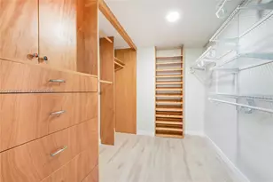 10421 SW 76th St, Miami, FL 33173 - Photo 9