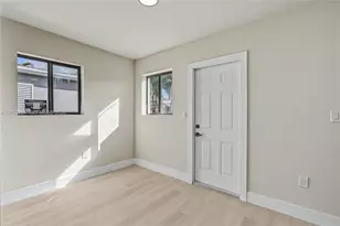 1001 NW 36th Ave, Miami, FL 33125 - Photo 7