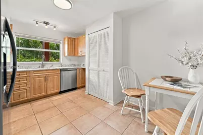 9301 Sunrise Lakes Blvd #105, Sunrise, FL 33322 - Photo 9