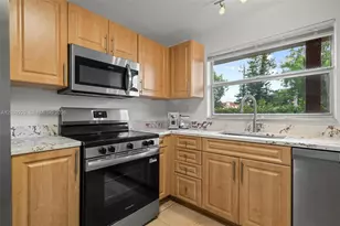9301 Sunrise Lakes Blvd, Sunrise, FL 33322 - Photo 9