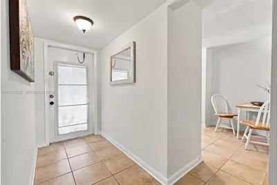 9301 Sunrise Lakes Blvd #105, Sunrise, FL 33322 - Photo 5