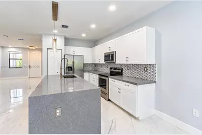3567 W 110th Ter, Hialeah, FL 33018 - Photo 7