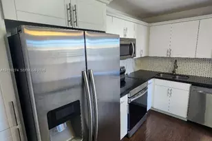 2016 Bay Dr, Miami Beach, FL 33141 - Photo 5