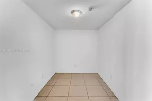 79 SW 12th St, Miami, FL 33130 - Photo 9