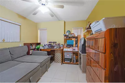 10241 NW 125th St, Hialeah Gardens, FL 33018 - Photo 15
