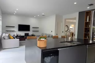 8880 NW 115th Ct, Doral, FL 33178 - Photo 5