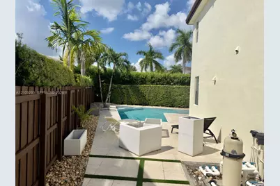 8880 NW 115th Ct, Doral, FL 33178 - Photo 21