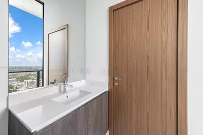 480 NE 31st St #PH5204, Miami, FL 33137 - Photo 37