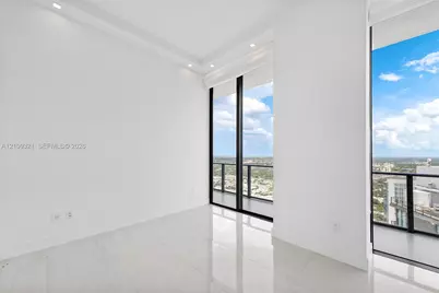 480 NE 31st St #PH5204, Miami, FL 33137 - Photo 35