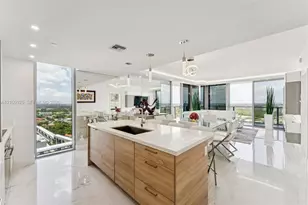 16385 Biscayne Blvd, North Miami Beach, FL 33160 - Photo 3