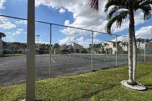 10231 Fontainebleau Blvd, Miami, FL 33172 - Photo 11