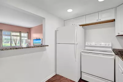 511 Fanshaw M #511, Boca Raton, FL 33434 - Photo 9