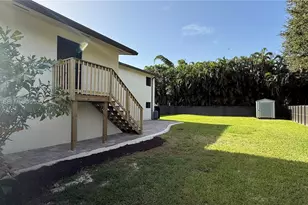 10751 SW 48th St, Davie, FL 33328 - Photo 21