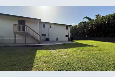 10751 SW 48th St, Davie, FL 33328 - Photo 23