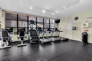 800 Parkview Dr, Hallandale Beach, FL 33009 - Photo 25