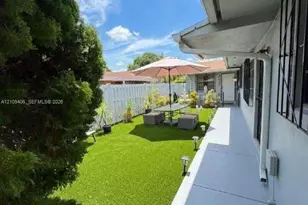 1004 NW 33rd Ave, Miami, FL 33125 - Photo 5