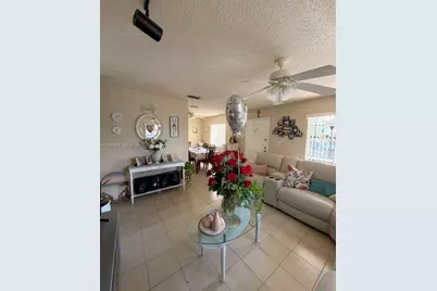 1004 NW 33rd Ave, Miami, FL 33125 - Photo 13