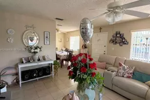 1004 NW 33rd Ave, Miami, FL 33125 - Photo 13