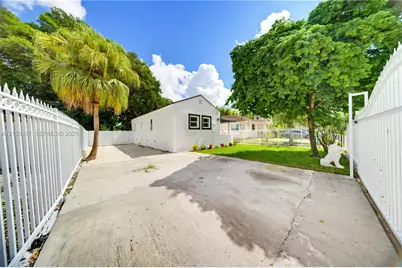 4133 NW 22nd Ct, Miami, FL 33142 - Photo 19