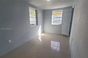 615 NW 25th Ct, Miami, FL 33125 - Photo 17
