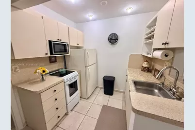 10776 N Kendall Dr #F11, Miami, FL 33176 - Photo 9
