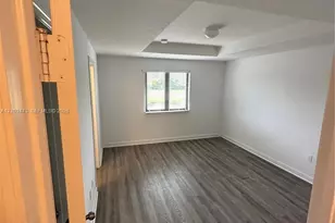 347 NE 194th Ln, Miami, FL 33179 - Photo 25