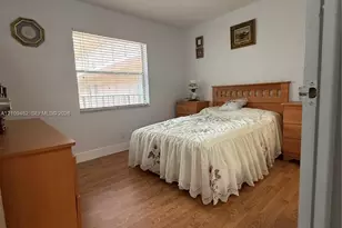 2811 Somerset Dr, Lauderdale Lakes, FL 33311 - Photo 7