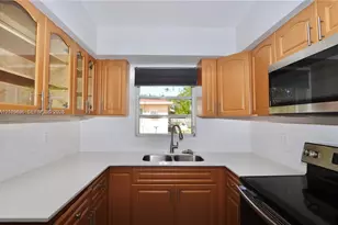 1035 NE 169th Terrace, Miami, FL 33162 - Photo 7