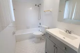 3433 NW 44th St, Oakland Park, FL 33309 - Photo 11