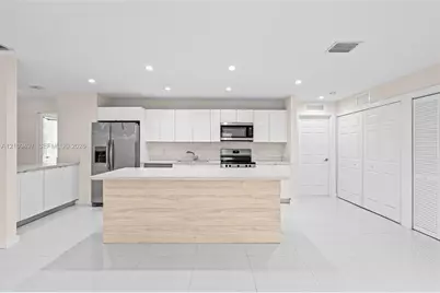 829 SW 5th St, Homestead, FL 33030 - Photo 17