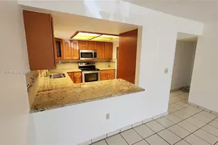 11081 NW 7th St, Miami, FL 33172 - Photo 43