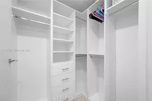 1300 Brickell Bay Dr, Miami, FL 33131 - Photo 11