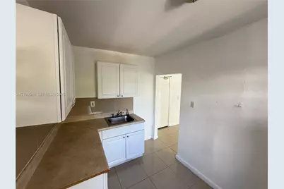 548 NW 30th St #3, Miami, FL 33127 - Photo 5