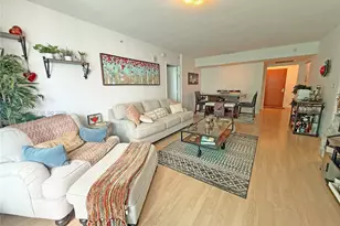 31 SE 5th St, Miami, FL 33131 - Photo 3