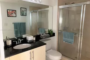 31 SE 5th St, Miami, FL 33131 - Photo 9