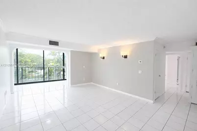 77 Crandon Blvd #3C, Key Biscayne, FL 33149 - Photo 3