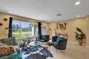 231 SW 64th Way, Pembroke Pines, FL 33023 - Photo 31