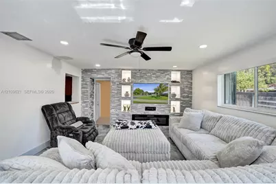 231 SW 64th Way, Pembroke Pines, FL 33023 - Photo 21