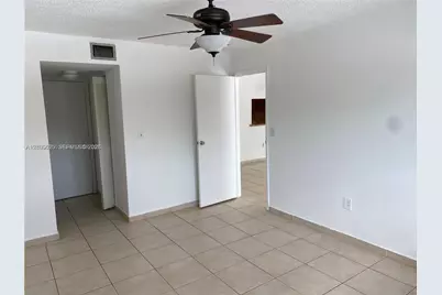 950 Euclid Ave #310, Miami Beach, FL 33139 - Photo 9