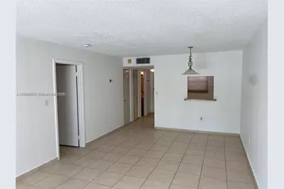 950 Euclid Ave #310, Miami Beach, FL 33139 - Photo 5