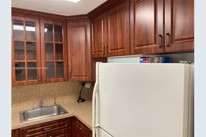 950 Euclid Ave #310, Miami Beach, FL 33139 - Photo 7