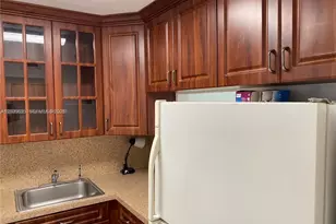 950 Euclid Ave, Miami Beach, FL 33139 - Photo 7