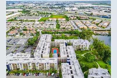 10000 NW 80th Ct #2247, Hialeah Gardens, FL 33016 - Photo 1
