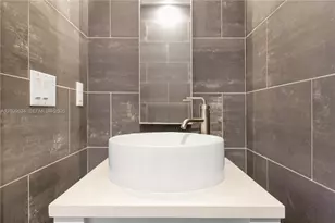811 NE 71st St, Miami, FL 33138 - Photo 21