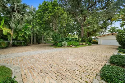 4100 Bay Point Rd, Miami, FL 33137 - Photo 33