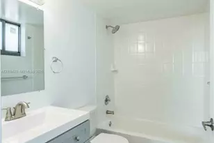 6960 Rue Vendome, Miami Beach, FL 33141 - Photo 15