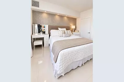 55 SE 6th St #3502, Miami, FL 33131 - Photo 5